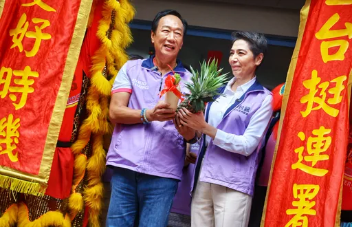 郭台銘連署開跑！嗨喊29萬份不是目標　現場塞爆「超出我的想像」