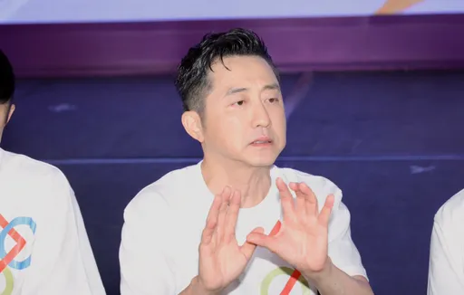 哈林被問《好聲音》轉身要價220萬元 「沒人逼我,我自己轉」