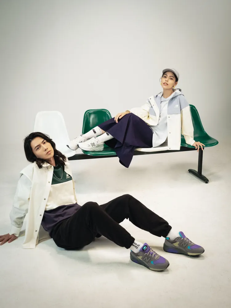 男裝SDS系列開襟立挺襯衫2980元、撞色條紋長袖上衣2080元、SDS系列縮口休閒棉褲2380元、MT580VA2 4580元。品牌提供