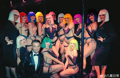 Lisa瘋馬秀第1彈「有脫衣舞沒上空」 超Sexy舞台裝下身只剩丁字褲