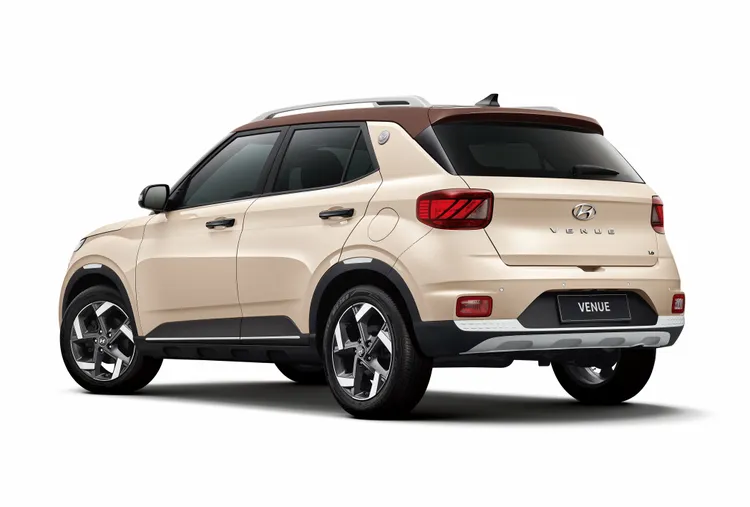 Hyundai Venue「Espresso義式咖」同樣承襲出色的高剛性車體，結構62%採用HSS高剛性鋼材打造，並搭載新世代Smartstream 1.6升引擎和模擬8速IVT變速系統。原廠照片