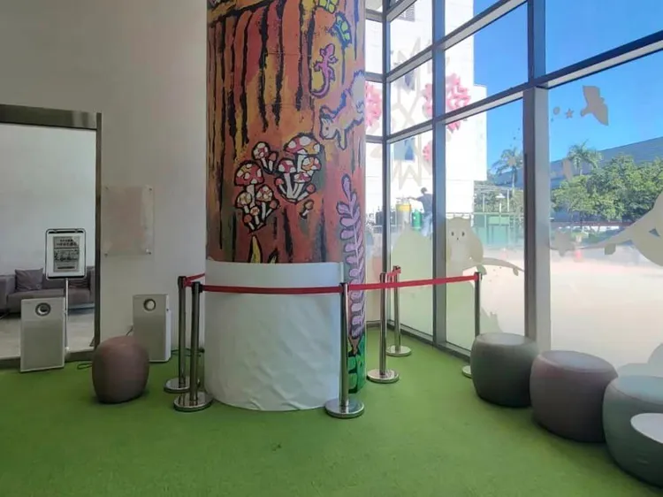 「溜滑梯」離職後現場變這樣。翻攝自蘇怡寧臉書