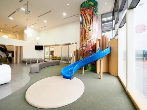 溜滑梯沒了！家長一舉動讓診所心寒　網傻眼：麥當勞遊戲室翻版