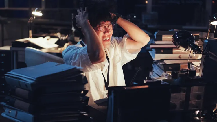 盧廣仲飾演社畜。氧氣電影提供