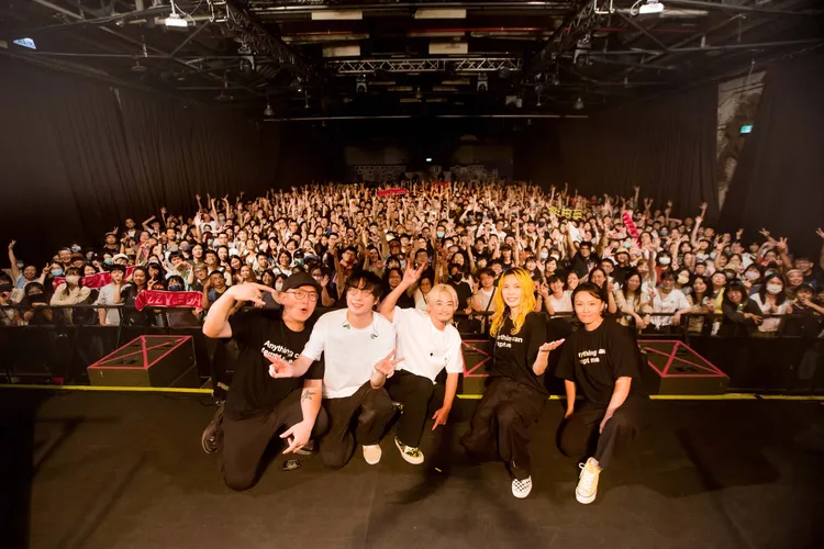 Tizzy Bac歌迷擠爆場館。相信音樂提供