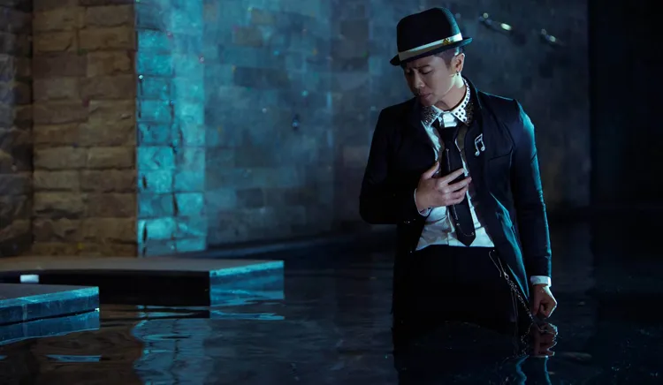 彈頭考上北醫碩士班，仍分神專心製作音樂作品。欣春廣告提供