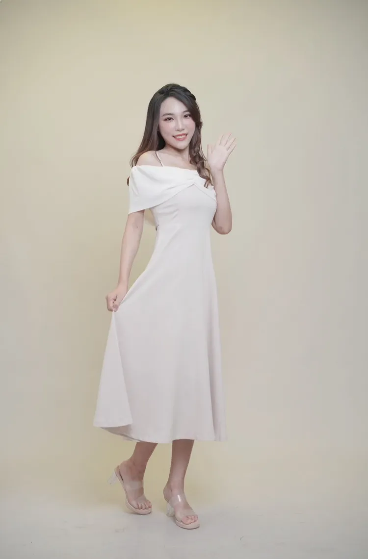 17主播鹿鳴漾漾，不但是清大中文系高材生，更是多個文學獎的得主呢。