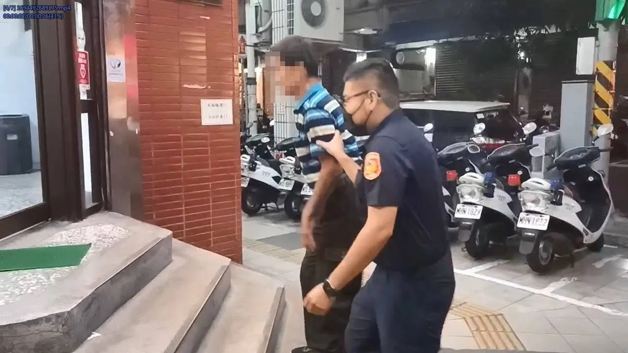 警方逮捕歸案。翻攝畫面