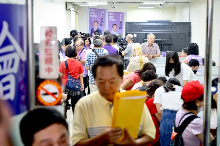 郭台銘連署開跑。林林攝