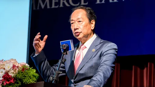 「為掩蓋臭蛋民進黨已成混蛋」　郭台銘：官員狼心狗行抹殺言論自由