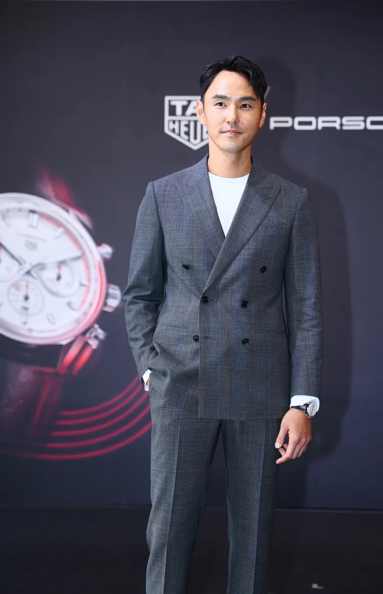 阮經天演繹TAG Heuer Carrera Chronosprint x Porsche計時腕錶。彭欣偉攝