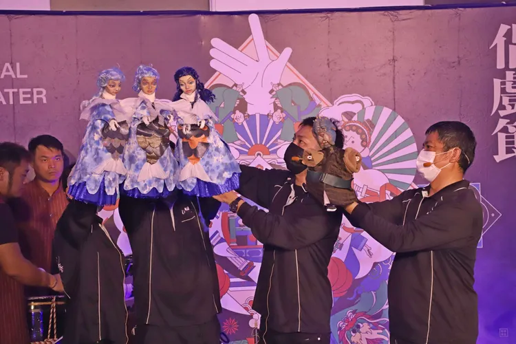 布袋戲是雲林縣代表性文化活動。縣府提供