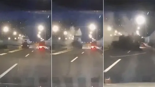 直衝分隔島！台64線曳引車「自撞影片曝光」　車輛騰空翻覆封路