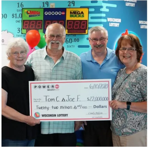 太多中樂得主被迫搬家改名換電話　她中獎後想修法「匿名領獎」