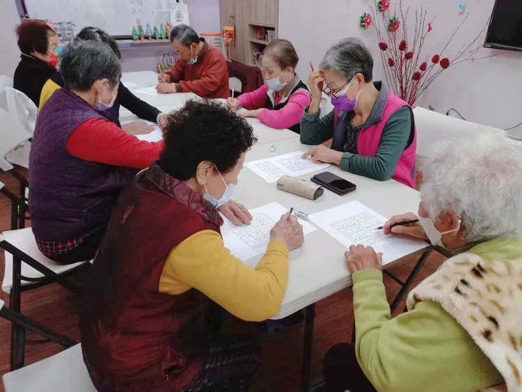 失智者認知活動。桃園市衛生局提供