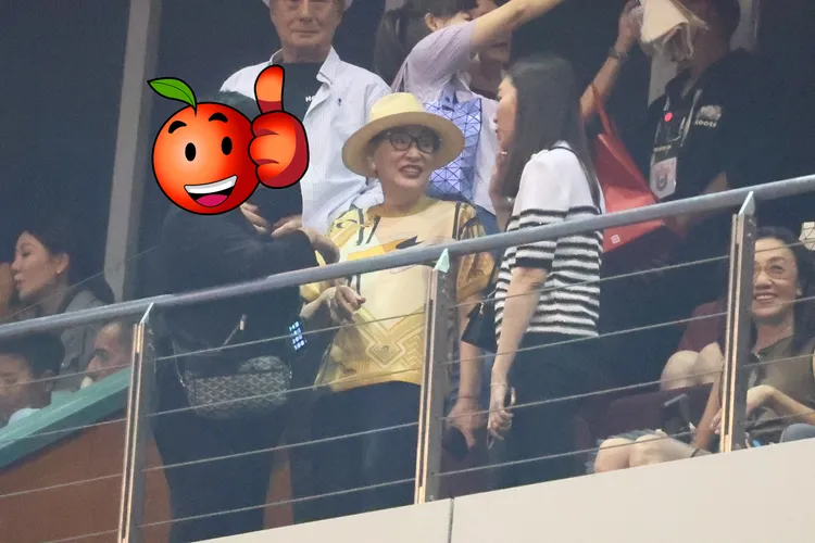 曾馨瑩與徐楓開演前，在包廂開心聊天。彭欣偉攝