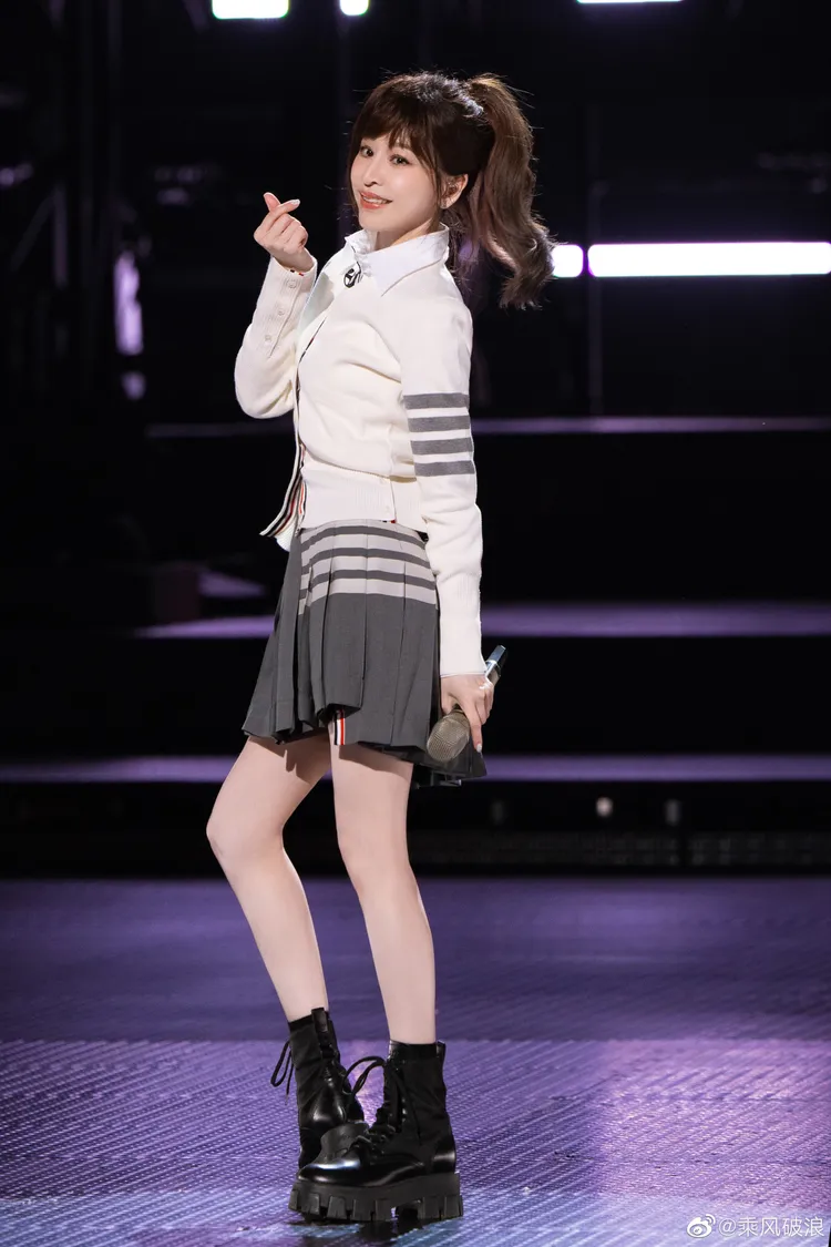 王心凌去年在《乘風破浪》初亮相演唱《愛你》，滿滿回憶殺。