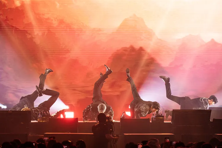 INFINITE實力未減，重現《BTD》的「蠍子舞」。D-SHOW提供