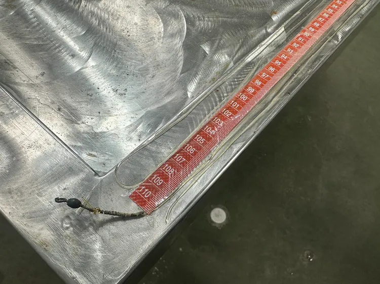 魚線有兩段，共計425公分。海保署提供