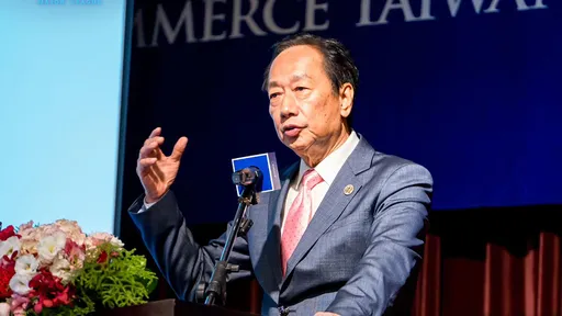 郭台銘「今晚連署暫停」 盼大家為屏東爆炸死傷者哀悼祈福