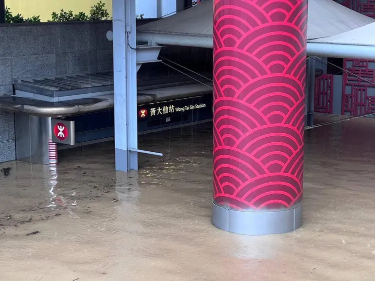 黃大仙淹水景象。翻攝推特