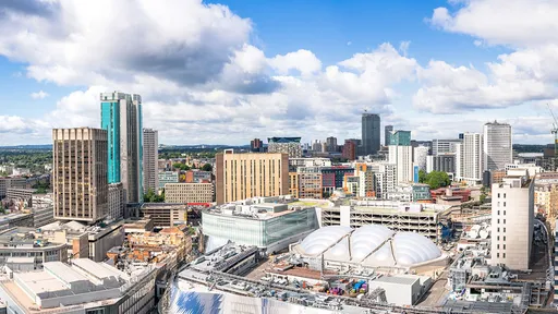 英國第二大城伯明翰「宣布破產」 為同工同酬賠掉300億元