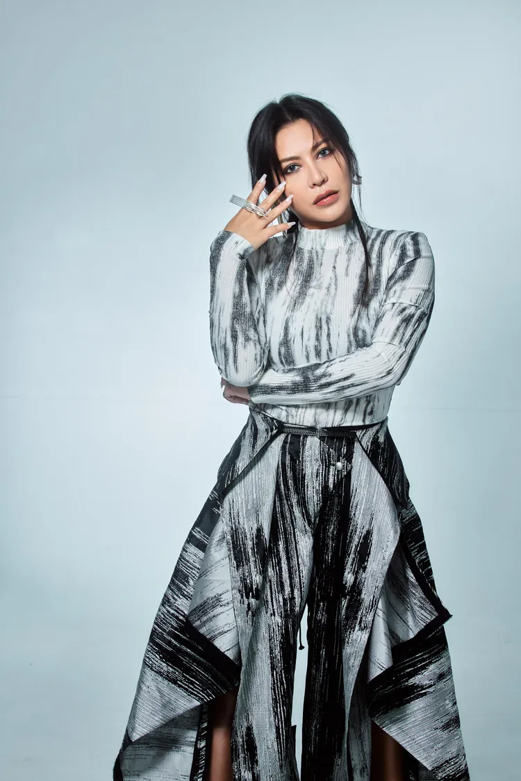 艾怡良為電影《惡女》打造主題曲《惡行》。CHATCHPLAY提供