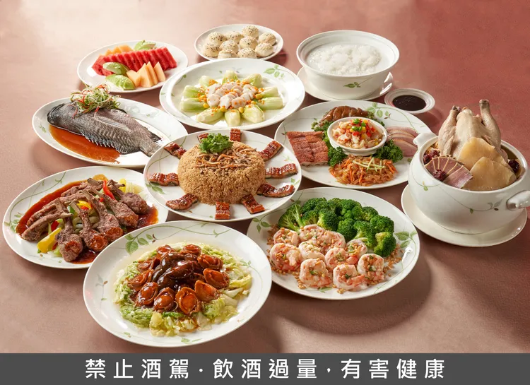 宴會廳10人桌菜15,000元+10%起