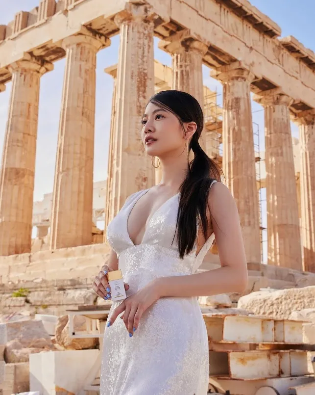 曾之喬拍美照扮相有如希臘女神。翻攝曾之喬IG