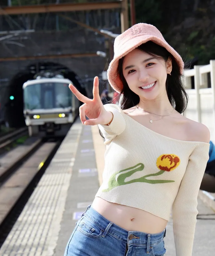 張安琪身兼演員、模特、歌手，還要抽出時間在17擔任主播，幾乎把時間都奉獻給工作。