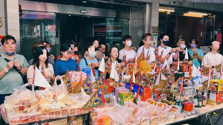 昨天是精油公司舉行中元普渡。翻攝瑪林臉書