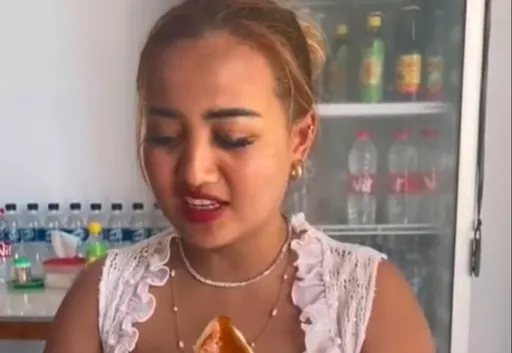 印尼網紅念唸祈禱詞再吃豬皮　遭控「煽動仇恨」判刑2年