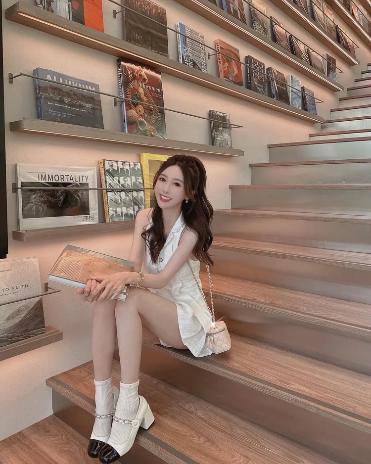 霈霈常在直播中分享穿搭，很受觀眾歡迎。