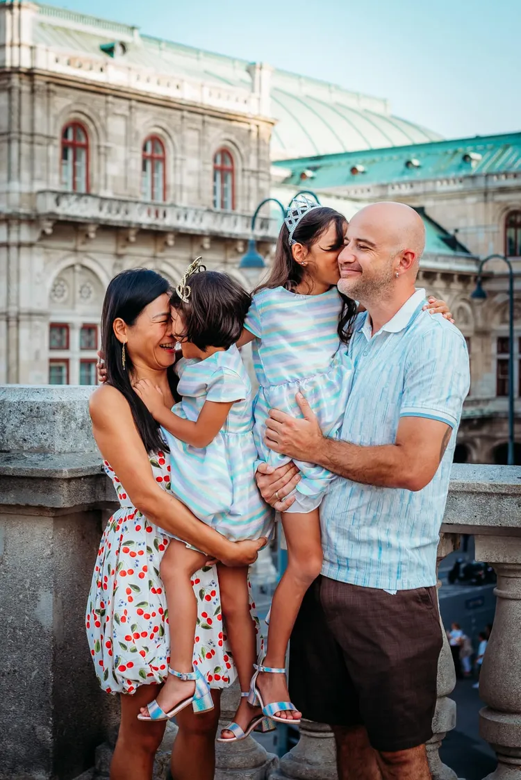 吳鳳長在粉專表達對妻子和家人的愛。翻攝自吳鳳臉書