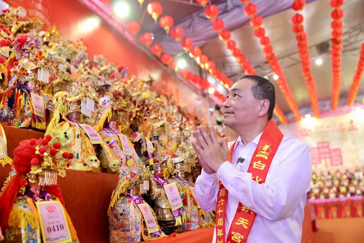 侯友宜希望兩岸可以藉宗教進行交流，不要兵戎相見。翻攝畫面