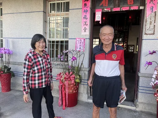 陳吉仲父母心疼發聲！吐露「最簡單願望」　上任50天門口花禮還沒謝