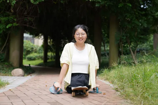 她6歲截肢、故事改編電影　中國「無腿女孩」上大學
