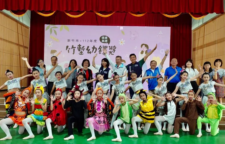 竹市25位教師榮獲竹塹幼鐸獎。新竹市府提供