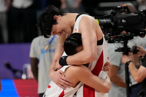 日本男籃取得奧運門票最感人一幕!渡邊雄太喜極而泣 「想一輩子打國家隊」