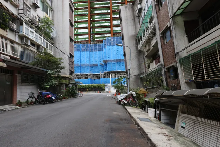 緊臨工地塌陷部分下陷最嚴重。林林攝