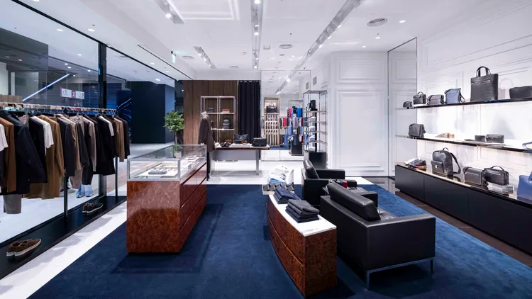 台中大遠百店在現代氣息中注入復古元素。品牌提供