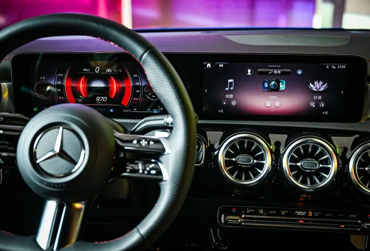 賓士全新CLA Coupé、CLA Shooting Brake搭載MBUX 2.0多媒體系統，科技氛圍與數位生活再進化。原廠照片