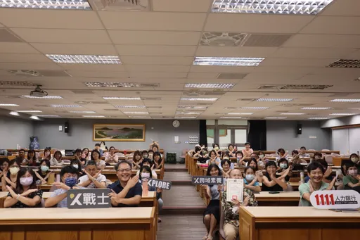 擁抱AI熱潮新北三民高中用人工智慧打開師生新視界