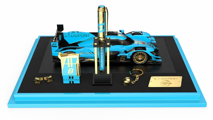 僅有188組的Prestige系列打火機與筆具限量蒐藏套組，31萬5500元。品牌提供