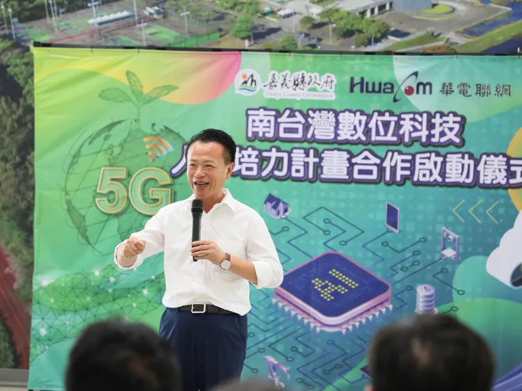 嘉義縣長翁章梁同獲最高殊榮標竿組肯定。嘉縣府提供