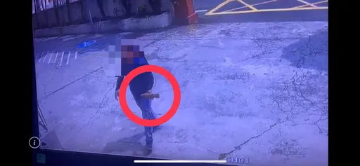 工人手拿未爆彈來報案 警方大傻眼!急撤離民眾通報國軍「包走」