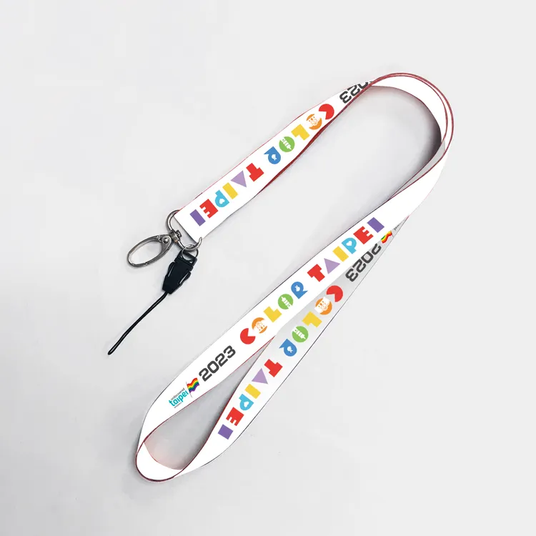 今年10月1日起至31日憑彩虹觀巴票根至「2023 Color Taipei」合作店家消費滿額，即可獲得限量來店禮「Color Taipei彩虹掛繩」。