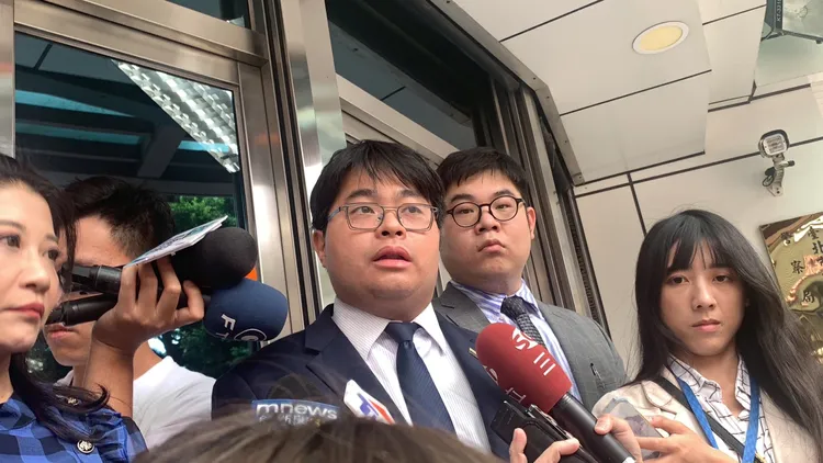 黃帝穎說邱毅老是「大街罵人，當庭道歉」。江孟謙攝