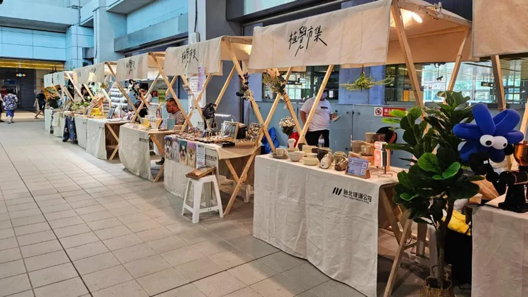 環狀線十四張站植覺市集。新北捷運公司提供