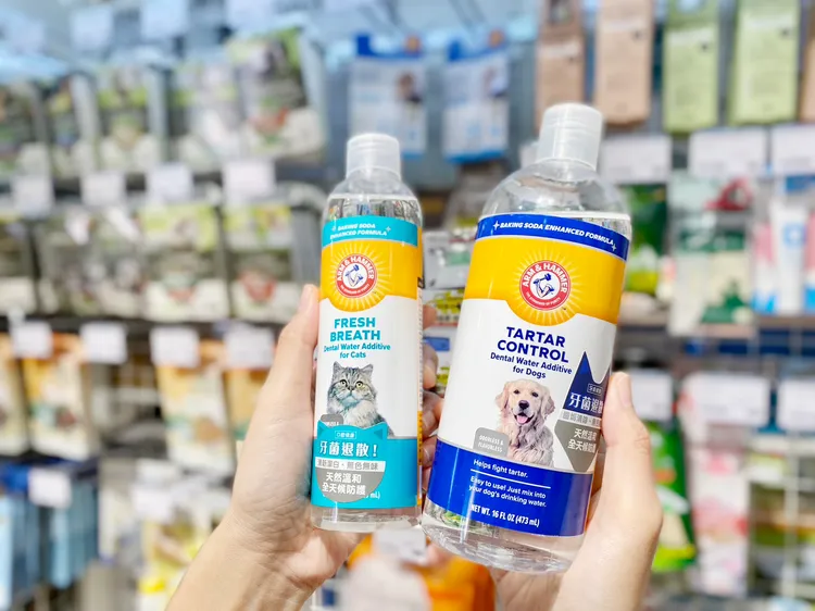 寵物公園11月1日前指定保健品5折起，售價475元的A&H潔牙水，限量買1送1，限同品項。業者提供